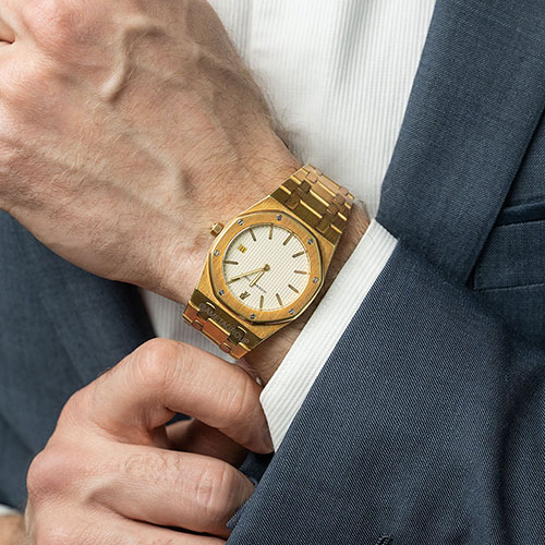 Audemars Piguet Royal Oak, Vintage, 18K Yellow Gold, Ivory Index Dial, 39 mm Audemars Piguet Royal Oak, Vintage, 18K Yellow Gold, Ivory Index Dial, 39 mm