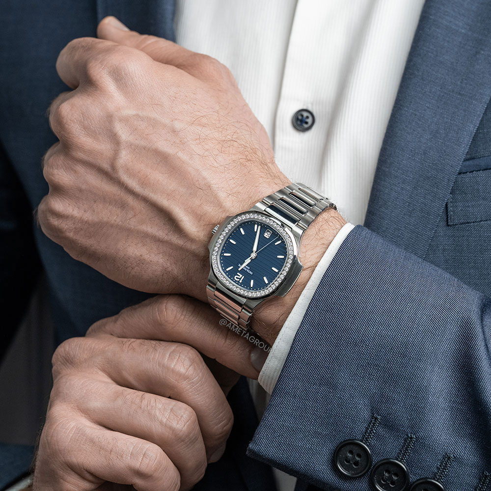 Patek Philippe Nautilus, Stainless Steel, Diamond Bezel, Blue Index Dial